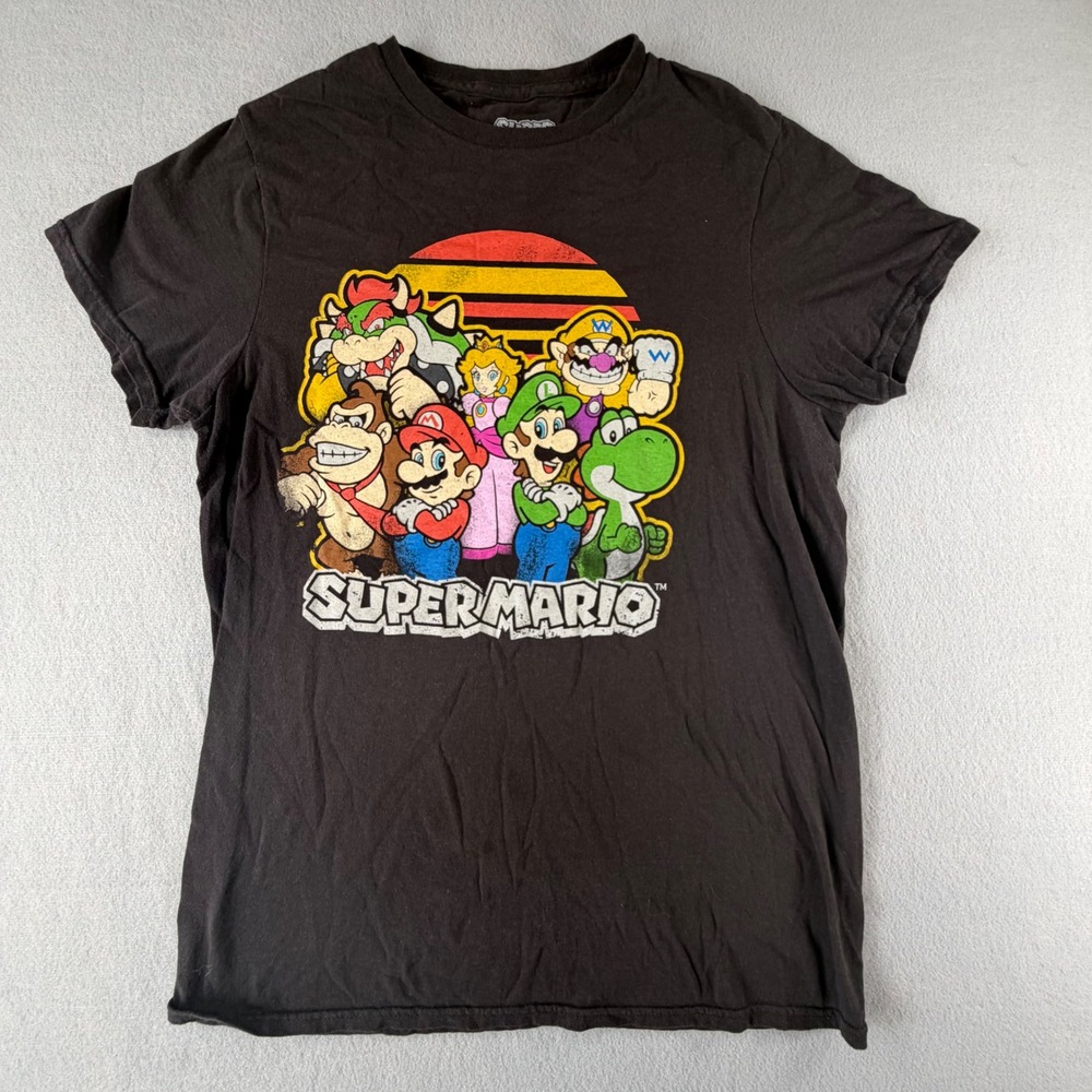 Nintendo Super Mario Graphic T-Shirt Small Black Crewneck Retro Group Characters
